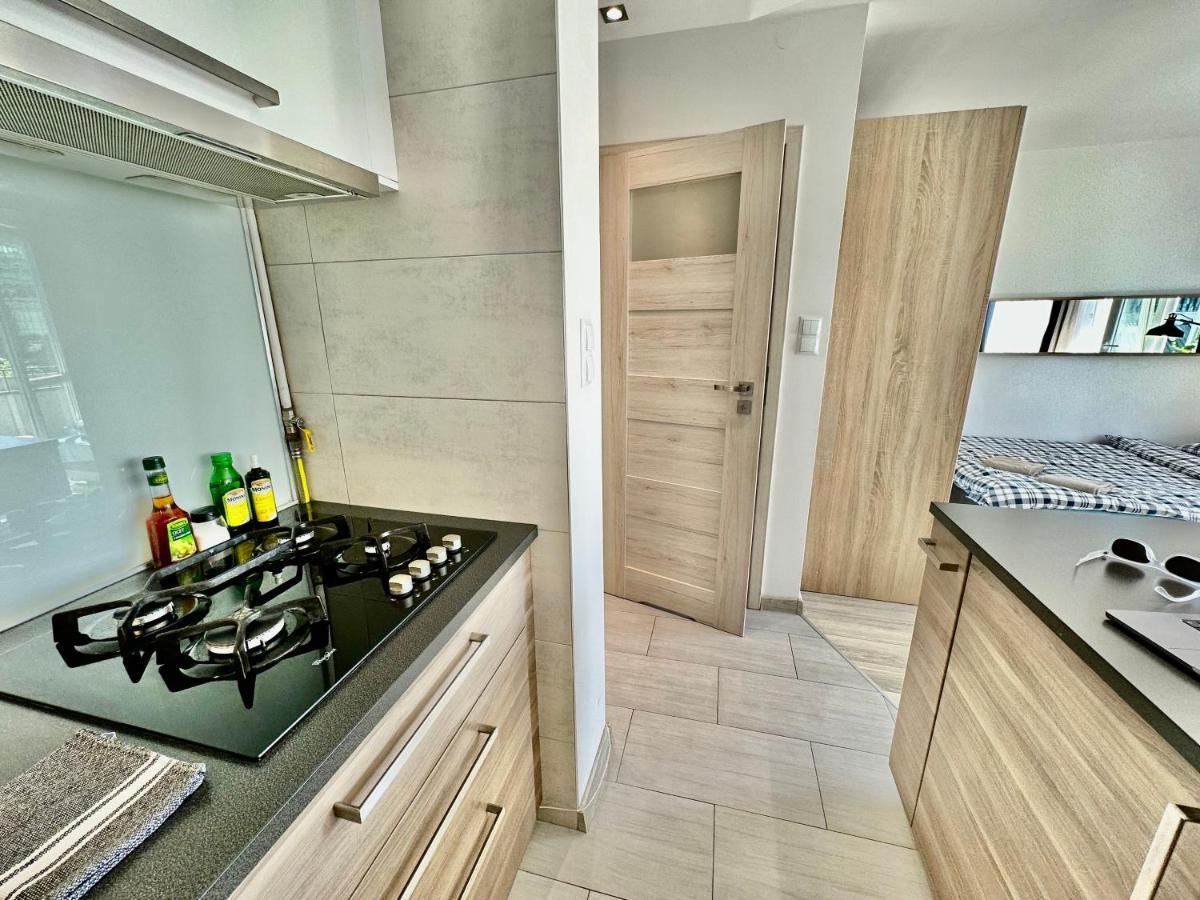 Neon 2 - Fast Wifi 70'Tv Netflix Hbo Max Appletv+ Apartment Warsaw Exterior photo